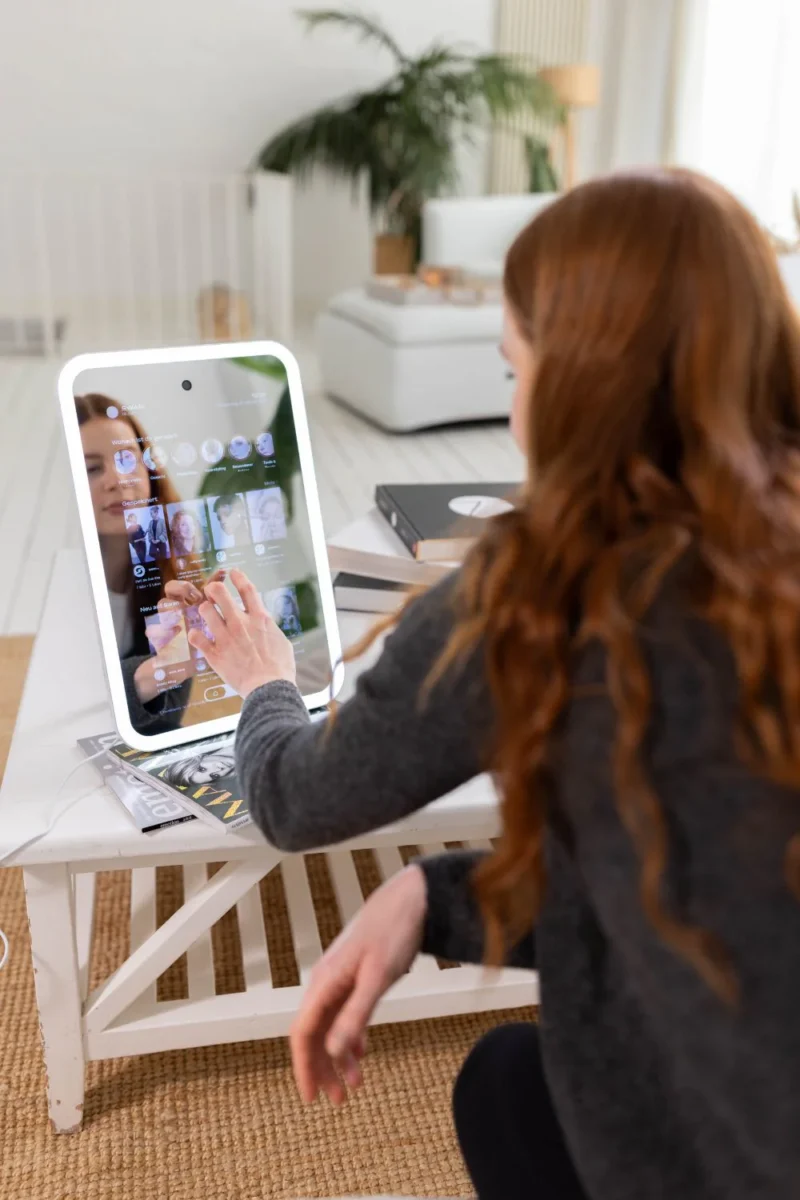 Swan Smart Mirror Cleo - Image 6
